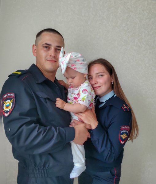 Полицейская семья Барминых из Сергача Нижегородской области поделилась  рецептом семейного счастья